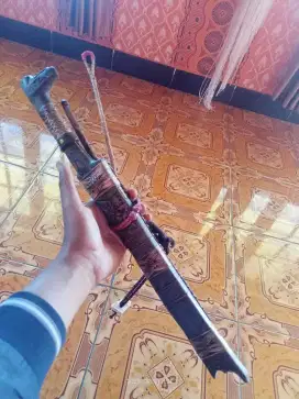 Mandau khas dayak benuaq