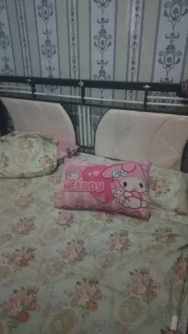 Dipan besi ukuran 160x200