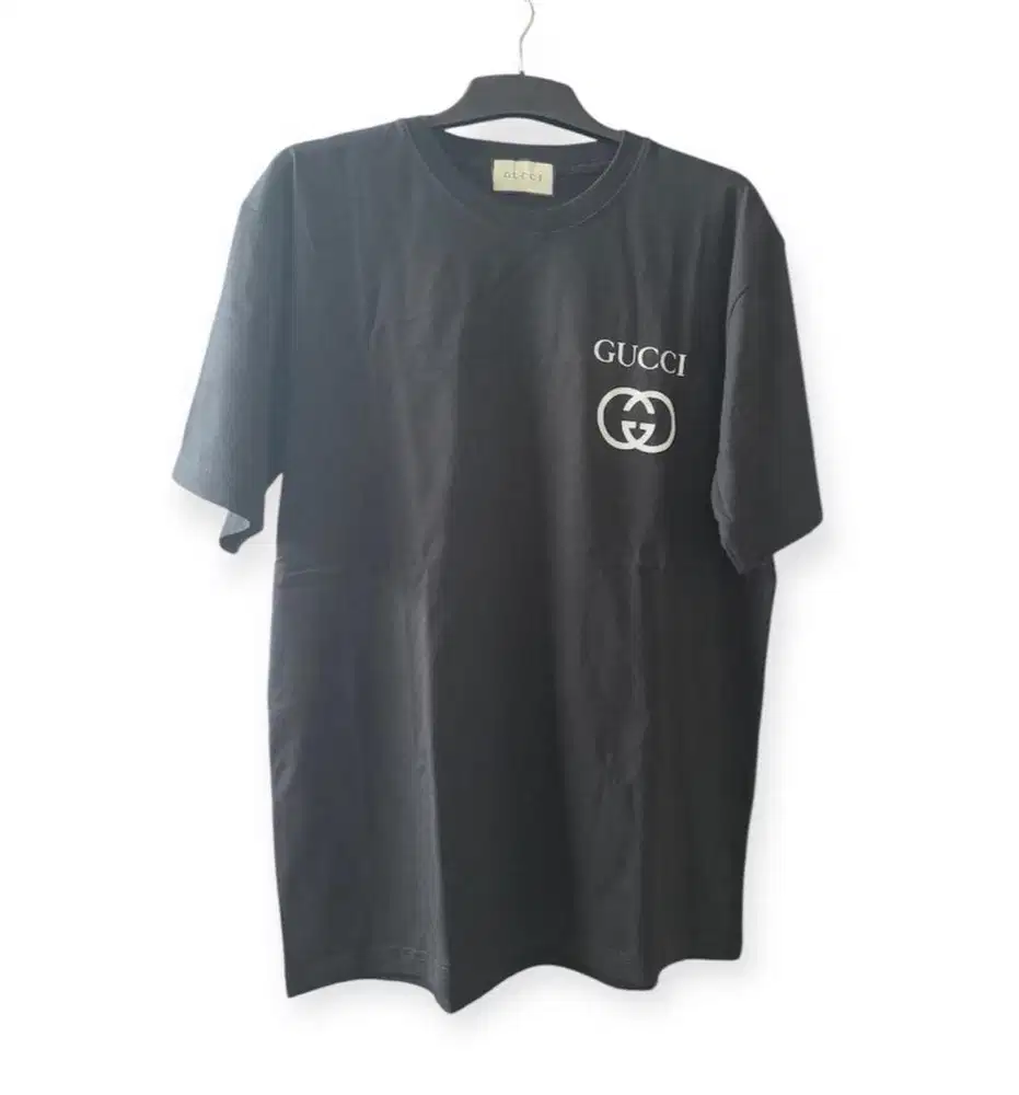 Kaos tshirt preloved bal hitam size 72x55 gucci