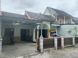 Rumah dikontrakan di condongcatur dekat pasar colombo