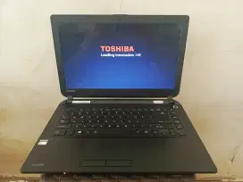 JUAL LAPTOP TOSHIBA C40D-B AMD E1-6010 RAM4GB HDD320GB DDR5 WIN10PRO