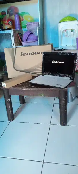 Laptop Lenovo Core i3 Mulus Banget !!
