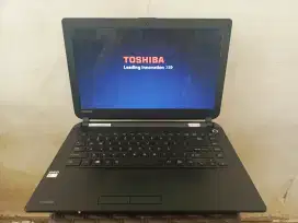 JUAL LAPTOP TOSHIBA C40D-B AMD E1-6010 RAM4GB HDD320GB WIN10PRO