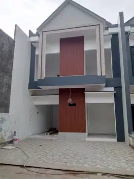 CLUSTER BARU SIAP HUNI 2 LANTAI TANPA DP