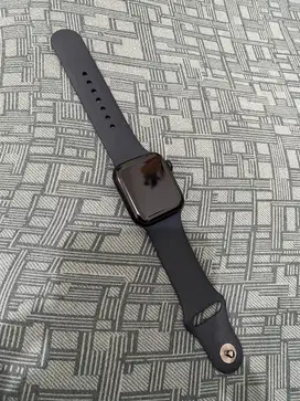 Apple Watch SE 2nd Gen (32GB) Second Mulus / Iwatch / Smart Watch