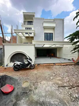 Dijual Rumah Baru 3 Lantai Bergaya Modern Di Duren Sawit Jakarta