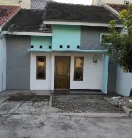 Rumah Strategis Dekat Sekolahan2 Karanganyar