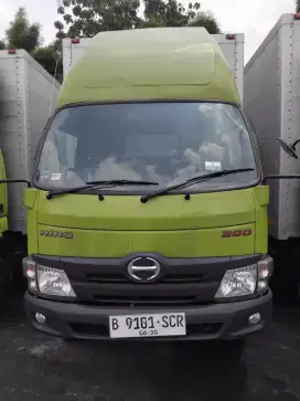 Hino Dutro 300 136 HDL