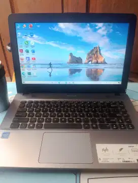 Laptop Asus 14inc 4GB