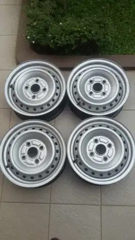 Velg R13 pcd100 & R14 pcd100
