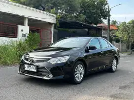 Toyota Camry 2.5 V 2016 AT Matic Hitam sedan