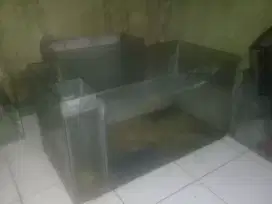 Akuarium ukuran hampir 3 keramik kurang dikit