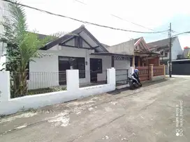 Dijual rumah di komplek ciwastra kodya
