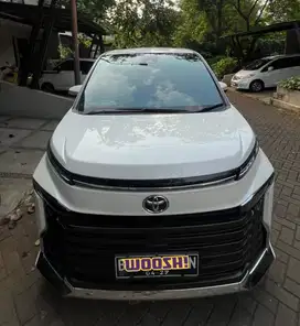 KM30rb Voxy 2.0 AT 2022