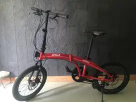Sepeda lipat merk odessy