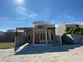 dijual rumah lokasi strategis di solo raya bisa pesan bangun