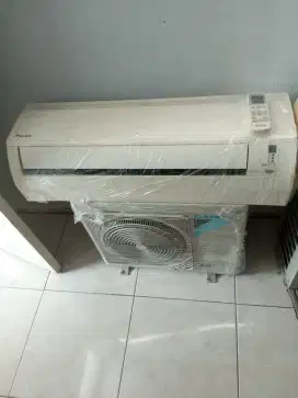 Di jual AC Daikin 3/4 PK