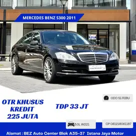 LOW KM Mercedes Benz S300L W211 AT 2011