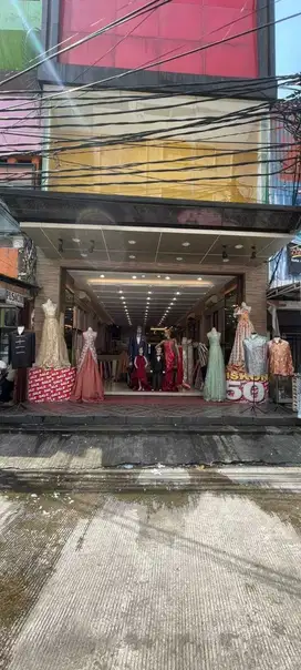 Disewakan toko mewah siap usaha dan untung