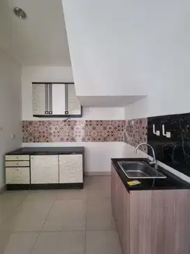 Dijual Rumah 2 Lt Riviera at Puri Metland Puri