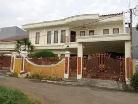 Dijual Rumah mewah furnish 2 lantai di Jatisampurna Kranggan