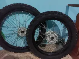 Velg + Ban CRF 150 Original Copotan