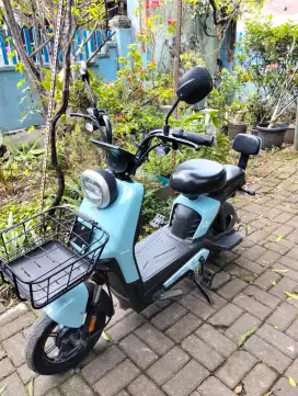 Sepeda listrik Viar A2