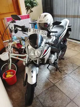 Dijual Vixion 2015 Lengkap+