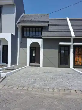 (OVER KREDIT) Rumah Baru di Sedati, Sidoarjo. Cicilan 3jt/bulan.