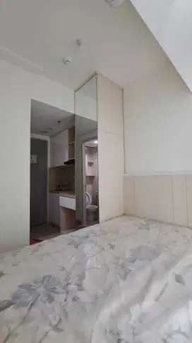 Disewa murah apartemen osaka riverview pik 2 full furnish
