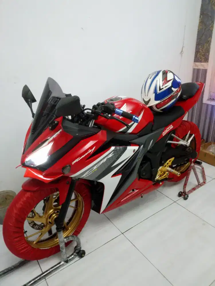 Honda cbr 150r facelift