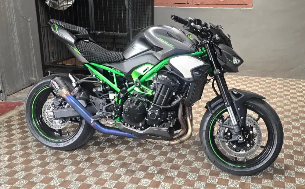 Kaswasaki Z900 2025