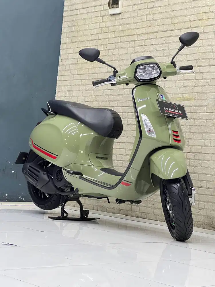 Warna Favorit Green Army! Vespa Sprint S 150 ABS 2023 Mustika