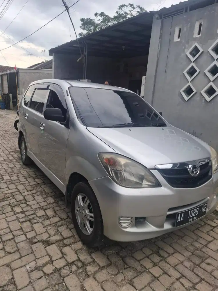 Dijual Xenia MI 2006