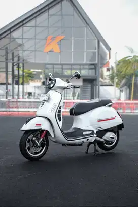 PIAGGIO VESPA GTS 150 IGET ABS 2019 MURAH BANGETT