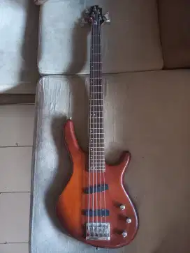 Bass merk cort action V 5 string asli original MII