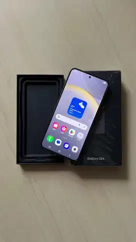 Samsung S24, like new