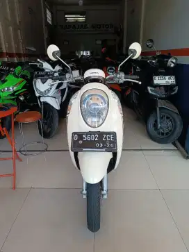 HONDA SCOOPY STYLISH FI 2016