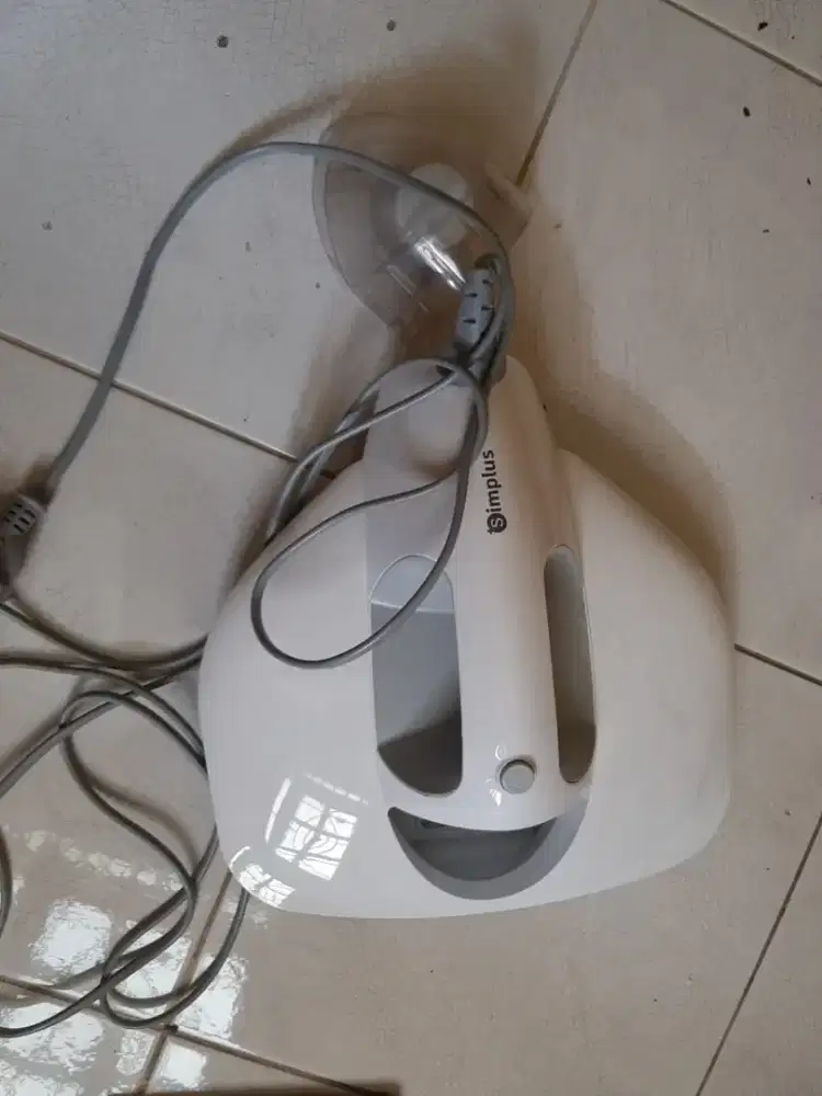 Penyedot debu merk simplus
