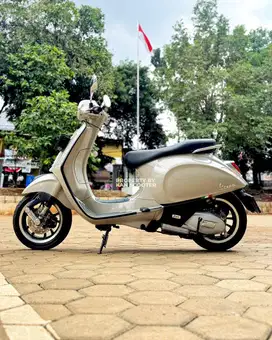 VESPA PRIMAVERA 150 IGET ABS FACELIFT 2022 BERGARANSI