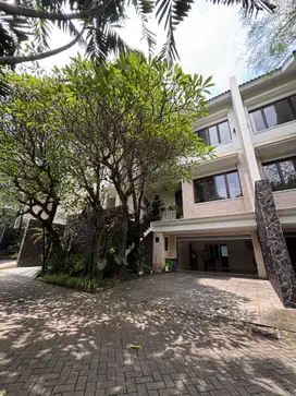 FOR RENT TOWNHOUSE BANGKA KEMANG JAKARTA SELATAN
