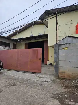Disewakan Gudang Lt 800m2 di Cipondoh Tangerang