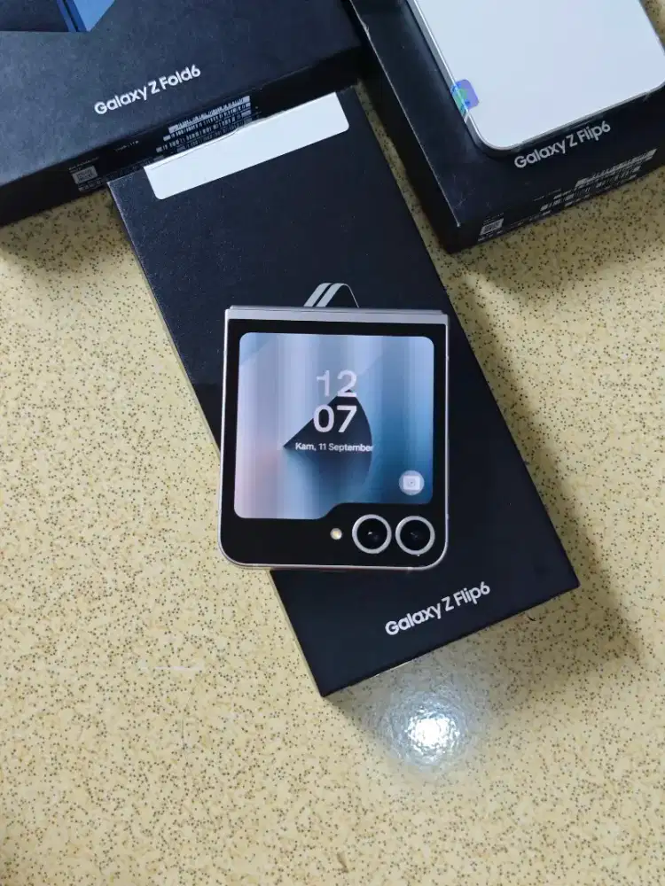 SEIN Z Flip 6 512GB Samsung Galaxy Z Flip6 12GB/512GB