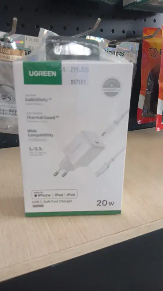 TRAVEL CHARGER UGREEN C TO LIGHTNING BARU!!!SEGEL!!!