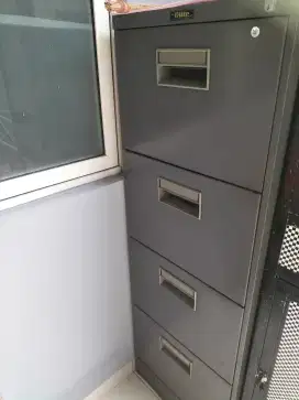Filing cabinet 4 laci merk elite