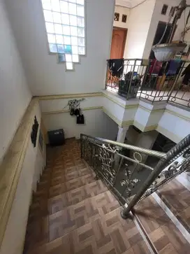 Rumah Jl Saturnus Bandung 2 Lantai Lokasi Strategis Siap Huni