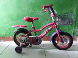 Sepeda anak perempuan
