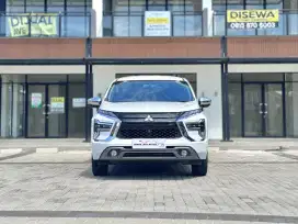 Mitsubishi Xpander Ultimate AT th 2024 Black interior
