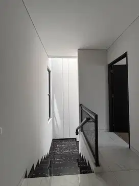 RUMAH GAYUNGSARI NEW 2 LANTAI, CARPORT 2