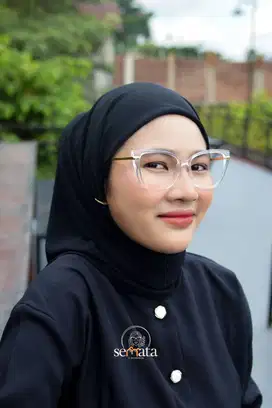 Semata Eyewear - Kacamata Cat Eye Feminin dan Anggun Pegas - SADARA 02